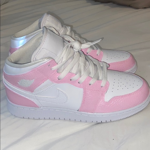 baby pink jordan 1